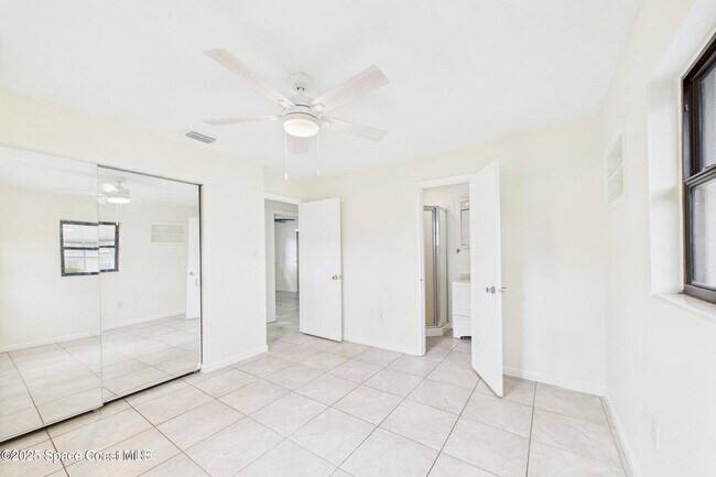 Building Photo - 4339 Plompton Dr