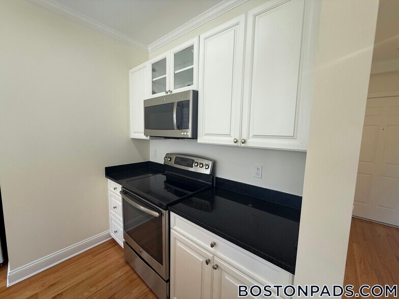 Building Photo - 3 Chauncy St