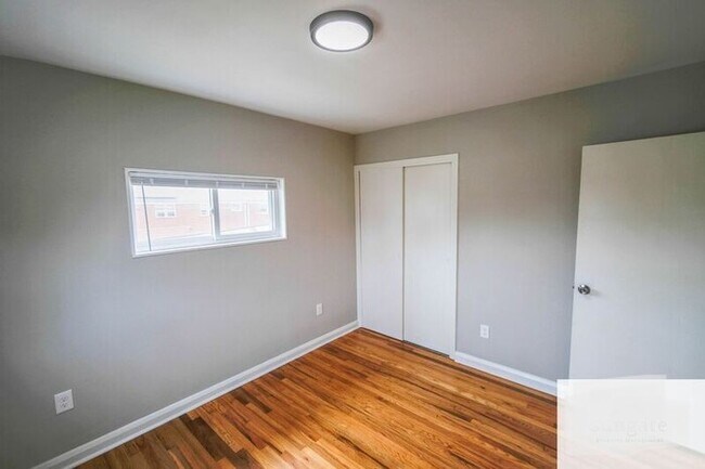 Building Photo - 3 Bedroom Semi-Detached
