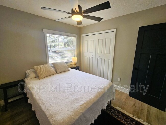 Building Photo - 8711 N Wick Pl