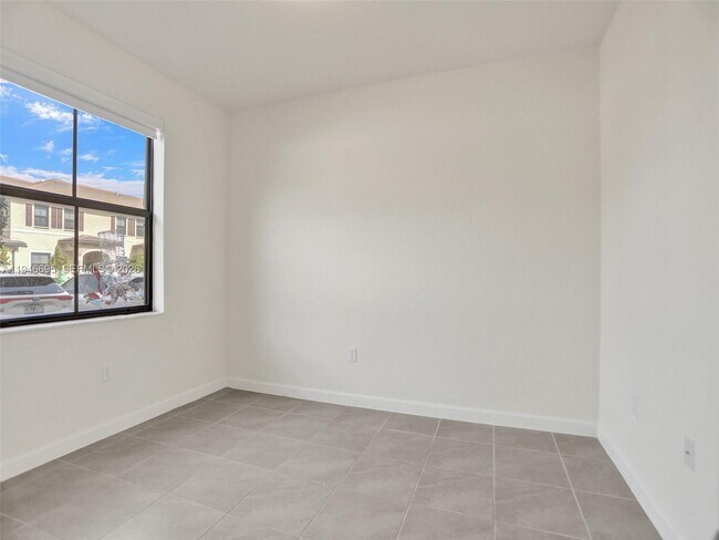 Building Photo - 3436 W 111th Pl