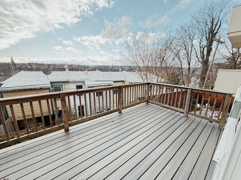 Building Photo - 4254 Terrace St