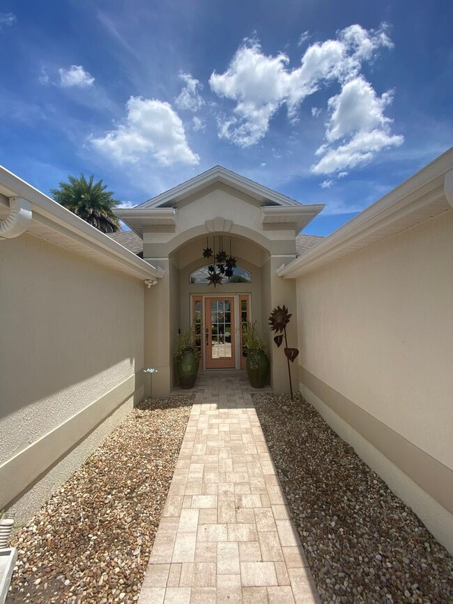 Building Photo - Exquisite - Turnkey, 3 + 2 + Office ANNUAL...