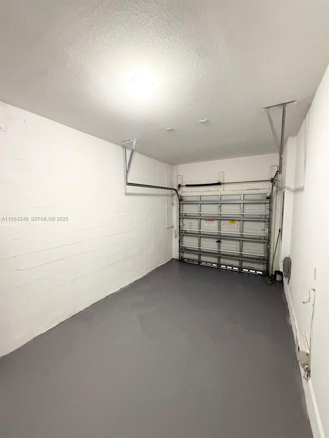 Building Photo - 1364 NW 214 Terrace