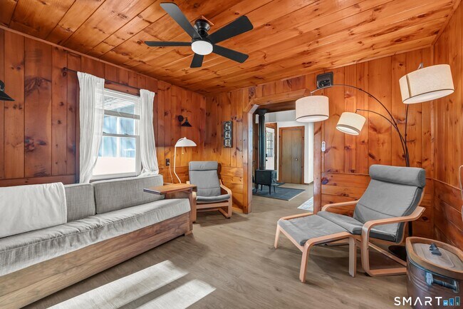 Building Photo - 12 Park Rd