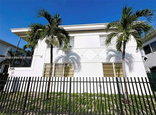 Building Photo - 7315 Byron Ave