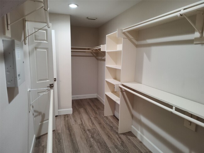 Building Photo - 4127 N Nolan Pl