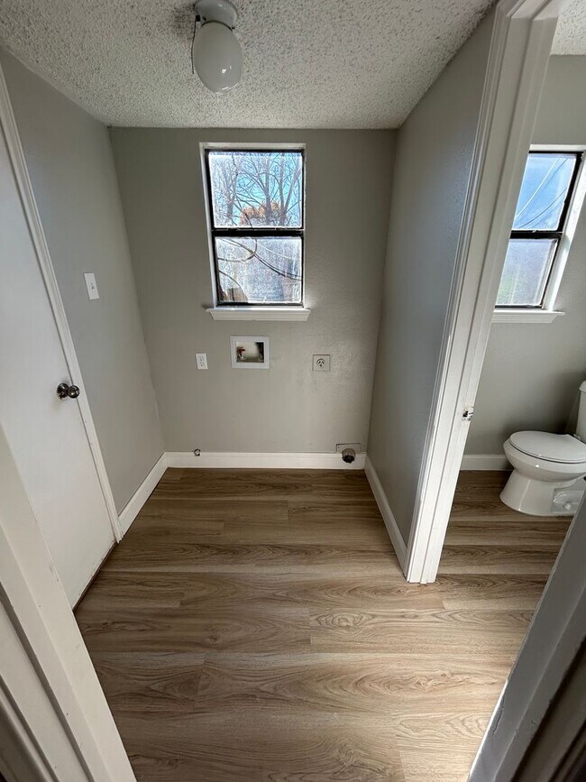 Building Photo - Come and see this well-kept beautiful home today!