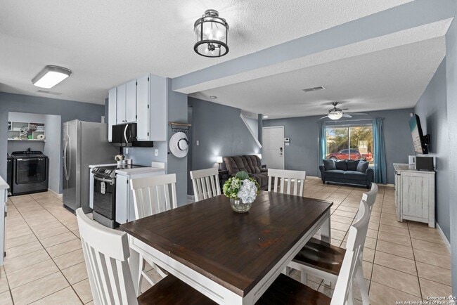 Building Photo - Well-Maintained 3-Bedroom Home – Ideal for Students & Professionals!