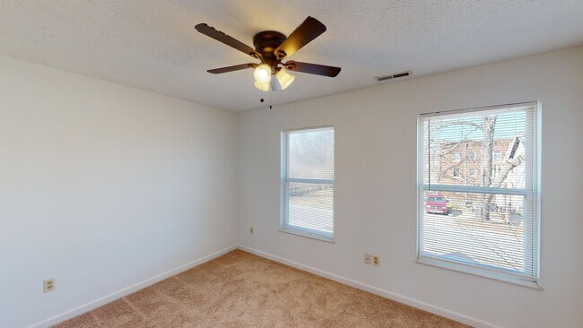 Building Photo - 2229 Symmes St