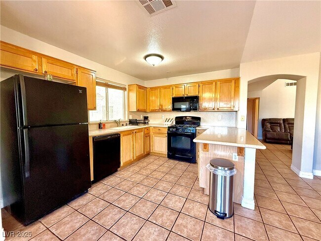 Building Photo - 8436 Orchard Ridge Ave