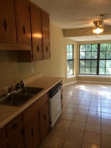 Building Photo - 616 Avenue De La Dauphine