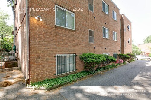 Building Photo - 3433 Mt Pleasant St NW