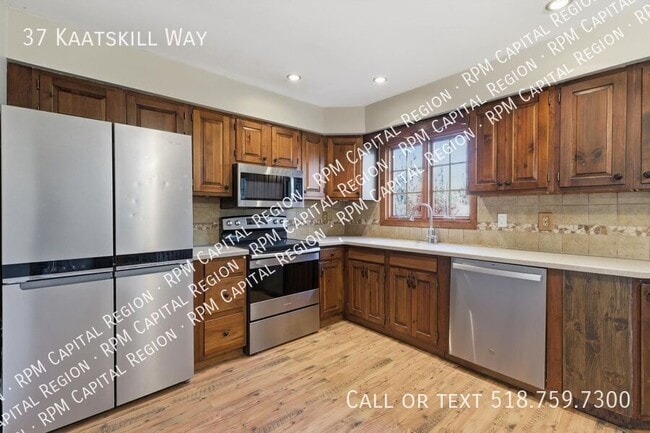 Building Photo - 37 Kaatskill Way