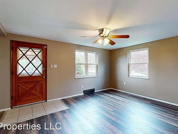 Building Photo - 149 Parkwood Rd