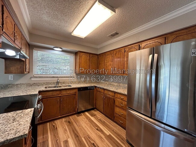 Building Photo - 1516 Oakridge Ct W