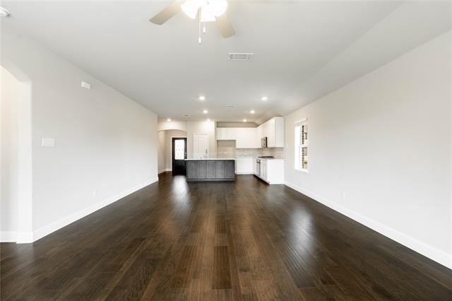 Building Photo - 1129 Longhorn Ln