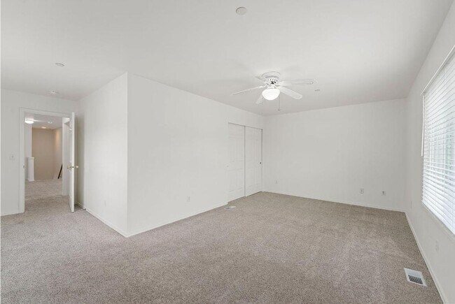 Building Photo - Spacious DuPont Home with A/C, Bonus Loft, Large Patio & Fully Fenced Yard!