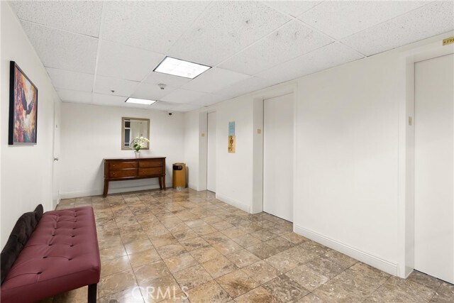 Building Photo - 10535 Wilshire Blvd