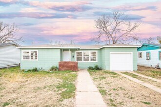 Building Photo - Updated 2 bed 1 bath home