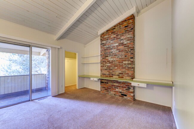 Building Photo - 1000 11th St