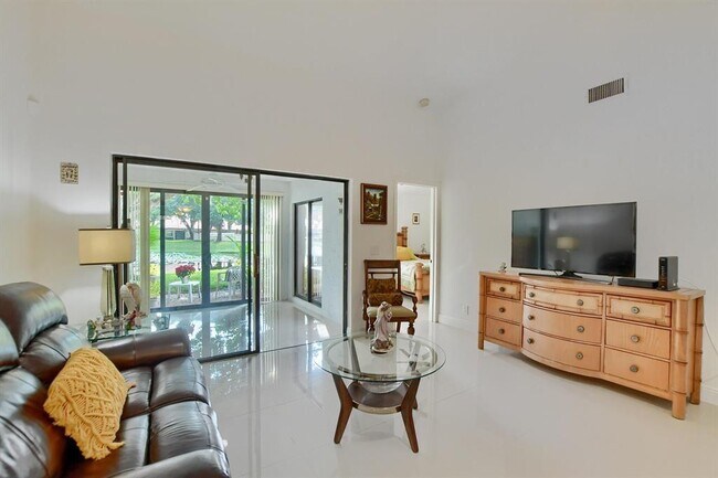 Building Photo - 65 Centennial Ct