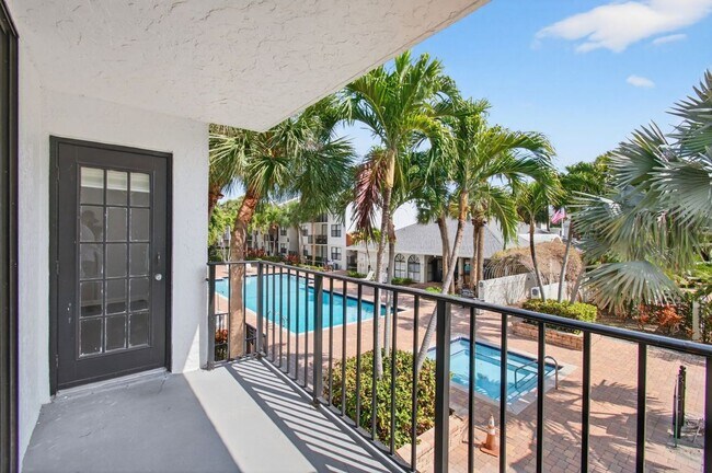 Building Photo - ONE BEDROOM ONE BATHROOM! WATERFRONT COMMUNITY!! W/D!