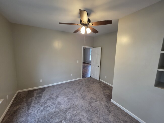 Building Photo - 311 19th Pl