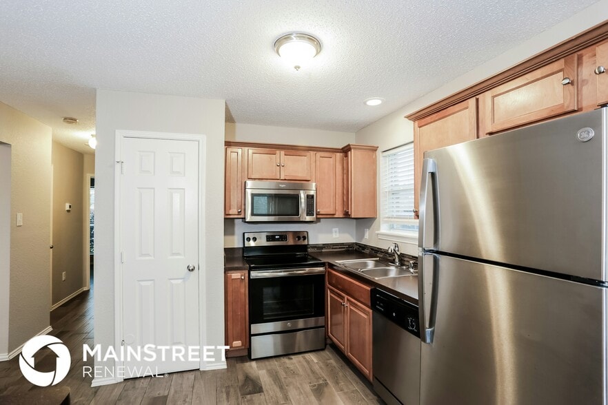 Building Photo - 517 Bretts Way