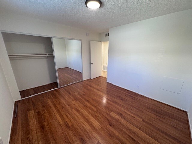 Building Photo - 6936 Agnes Ave