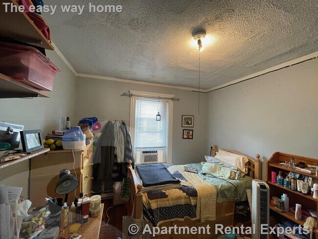 Building Photo - 11-15 Orrin St Unit #2