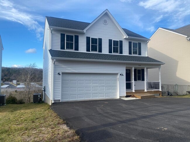 Building Photo - 1014 Middlebrook Ave