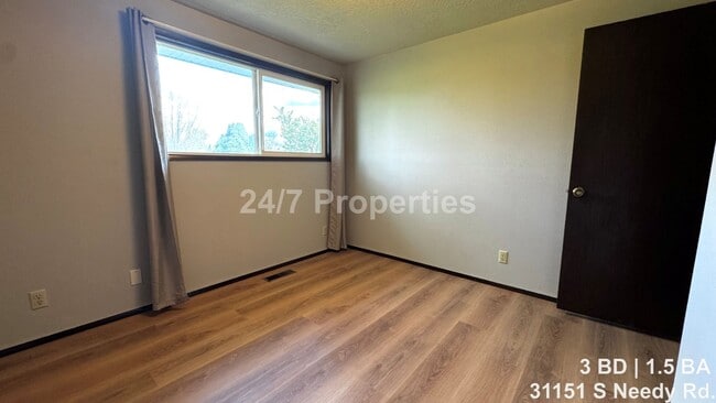 Building Photo - Country Living in Canby - 3 BD | 2 BA Home