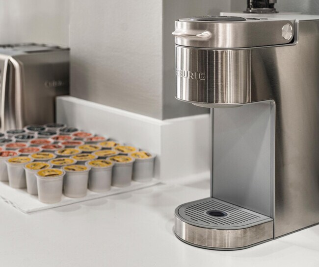 Building Photo - 275 U.S. 20-SI ID1240408P