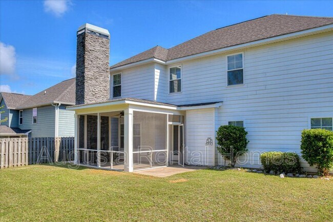 Building Photo - 3814 Berkshire Way