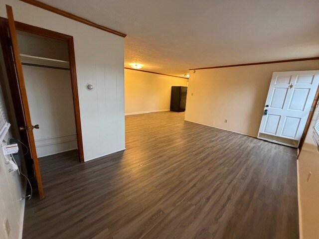 Building Photo - 239 W Stadium Dr