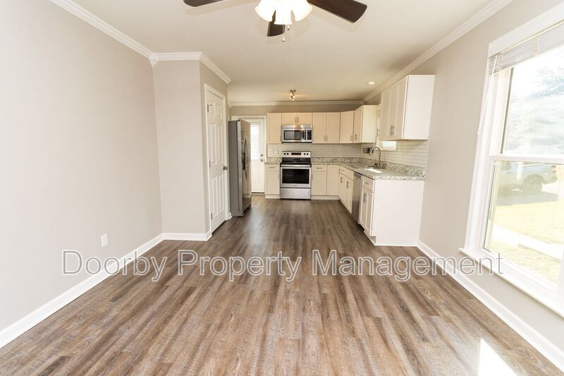 Building Photo - 1345 Cenora Ln