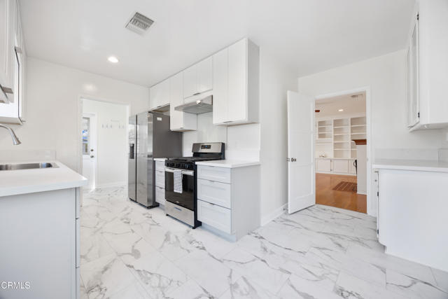 Building Photo - 2380 Queensberry Rd