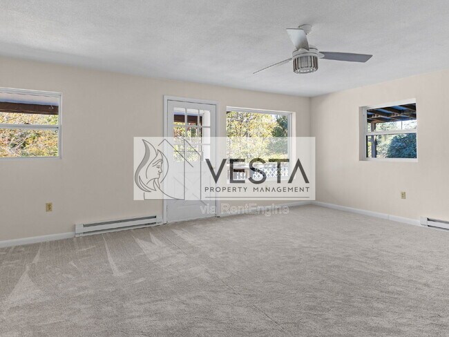 Building Photo - 78 Old Oak Hill Rd