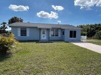 Building Photo - Single Family Home