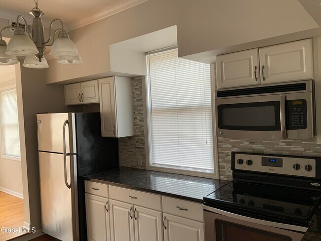 Building Photo - 1238 Union St