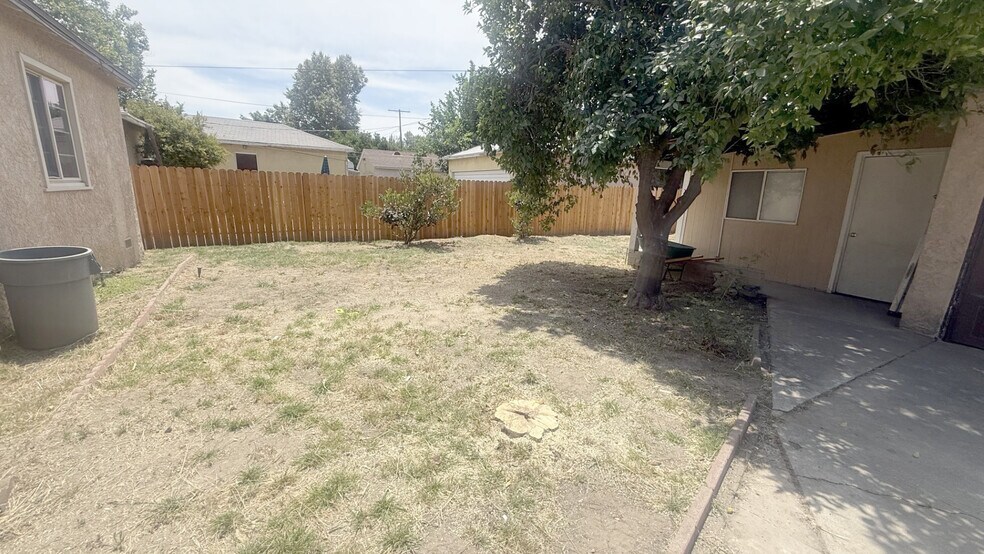 Building Photo - 6243 Blucher Ave