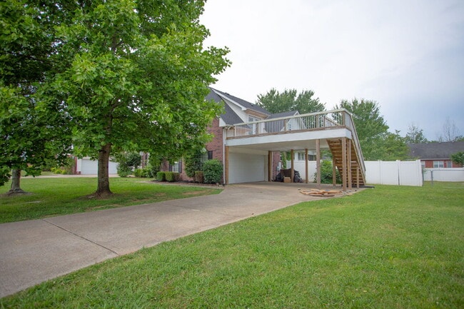 Building Photo - "Charming 4-Bedroom Retreat with Guest Suite & 3 Baths in Murfreesboro!"