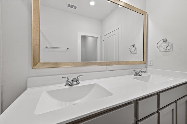 Building Photo - 1111 Mercantile St