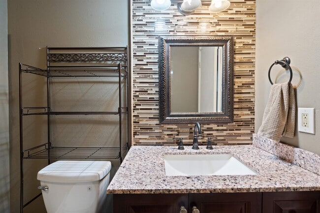 Building Photo - 115 Gyna Dr