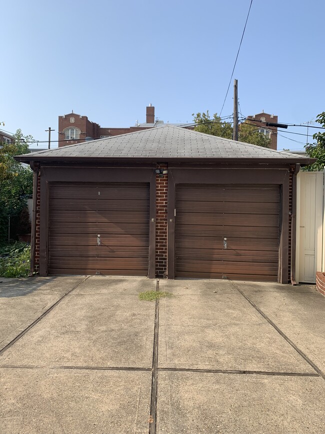 Indoor Garage - 1168 63rd St