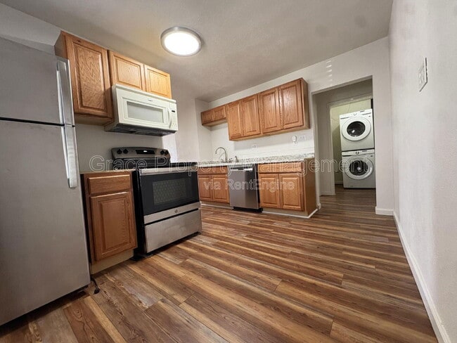 Building Photo - 310 S 2nd Ave