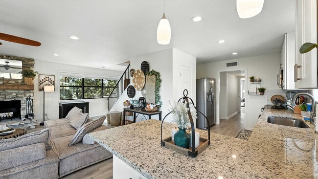 Building Photo - 1240 Canyon Springs Dr