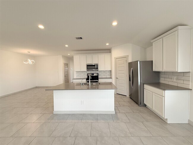 Building Photo - 28930 Yampa Mill Ln