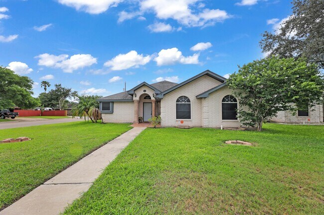 Building Photo - 5221 Tallow Ct